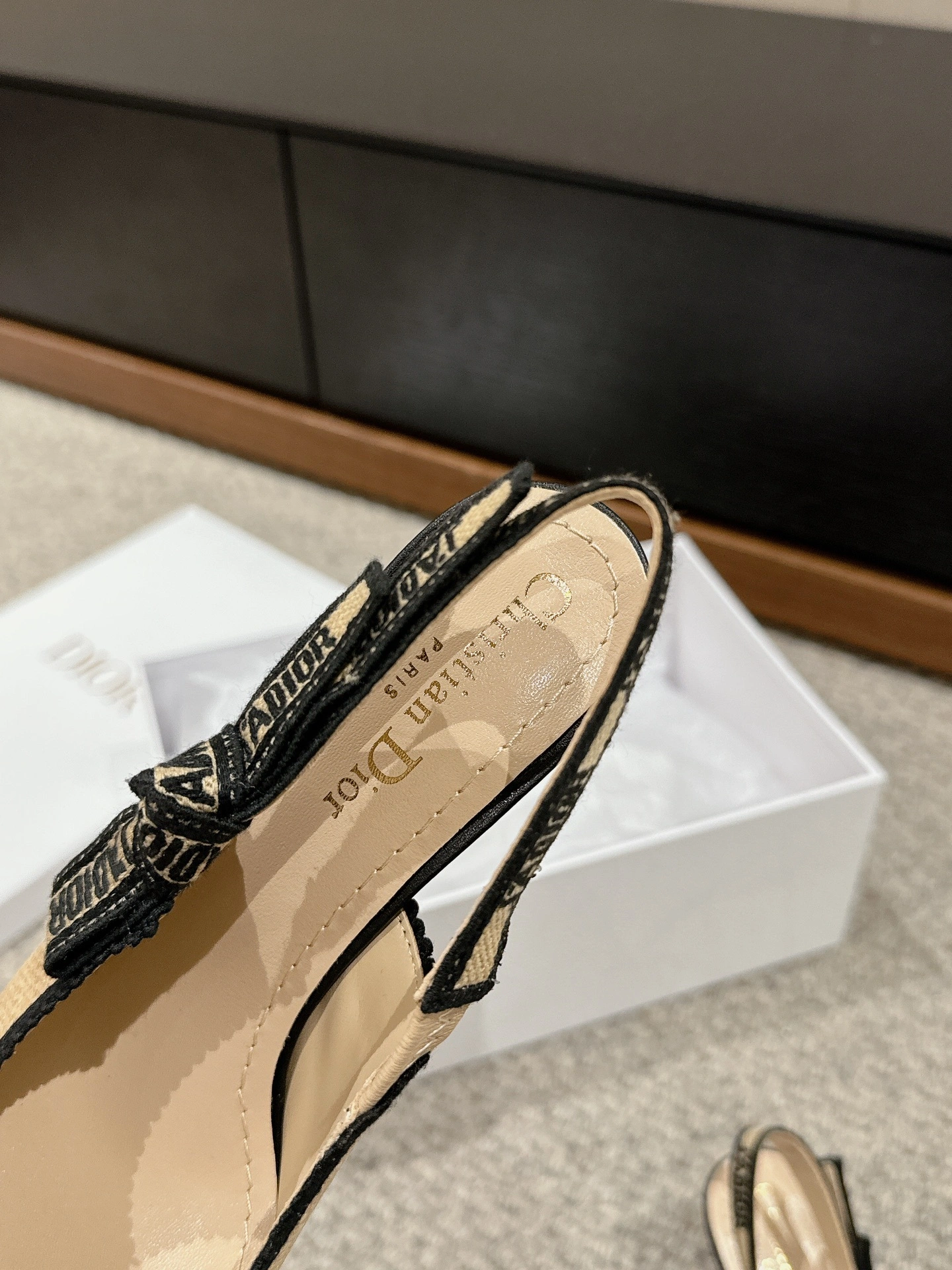 COCO-- 4ior KCV232ECJ_S04J KDV232ECJ_S04J Heel height：6.5CM Calfskin sheepskin item:D-X158F1262